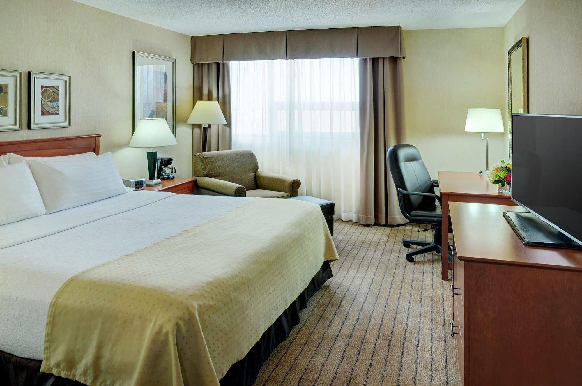 Holiday Inn Guelph Hotel & Conference Centre, An Ihg Hotel Esterno foto