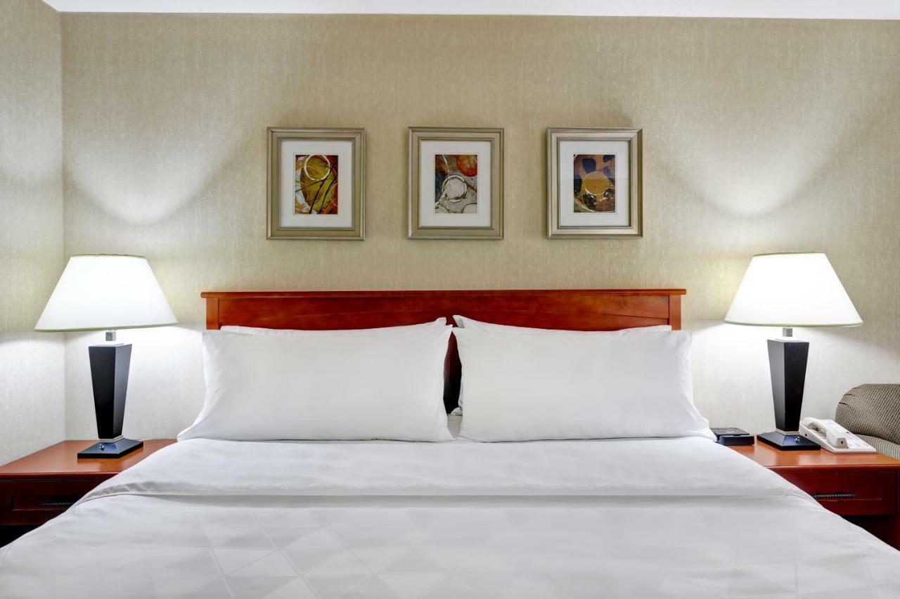 Holiday Inn Guelph Hotel & Conference Centre, An Ihg Hotel Esterno foto