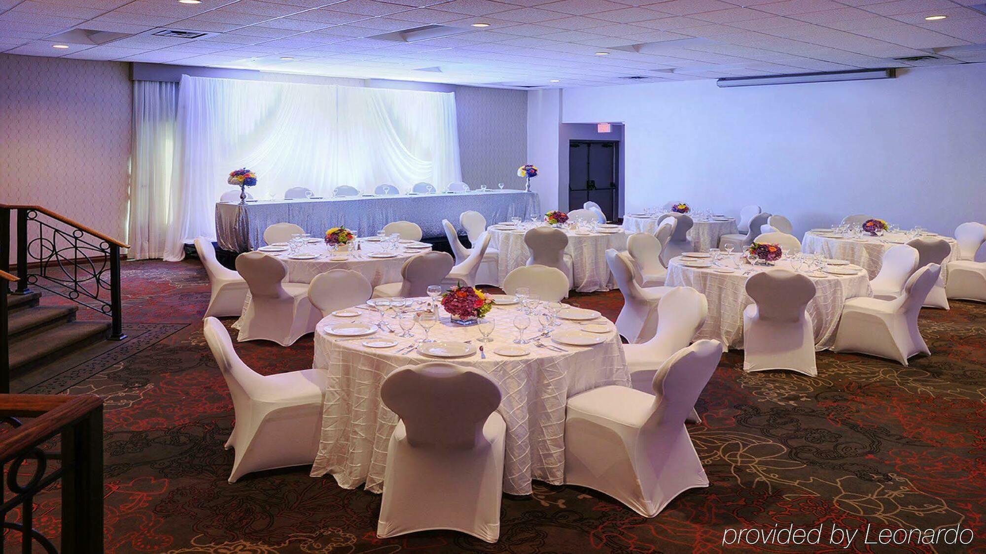 Holiday Inn Guelph Hotel & Conference Centre, An Ihg Hotel Esterno foto