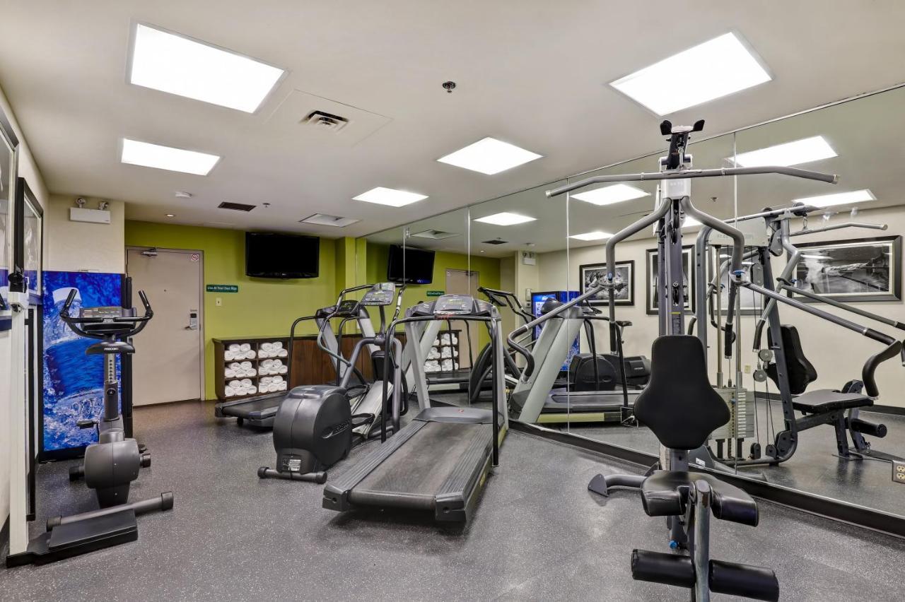 Holiday Inn Guelph Hotel & Conference Centre, An Ihg Hotel Esterno foto