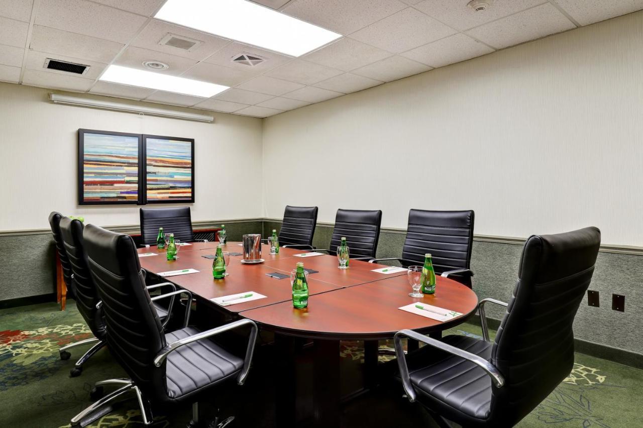Holiday Inn Guelph Hotel & Conference Centre, An Ihg Hotel Esterno foto
