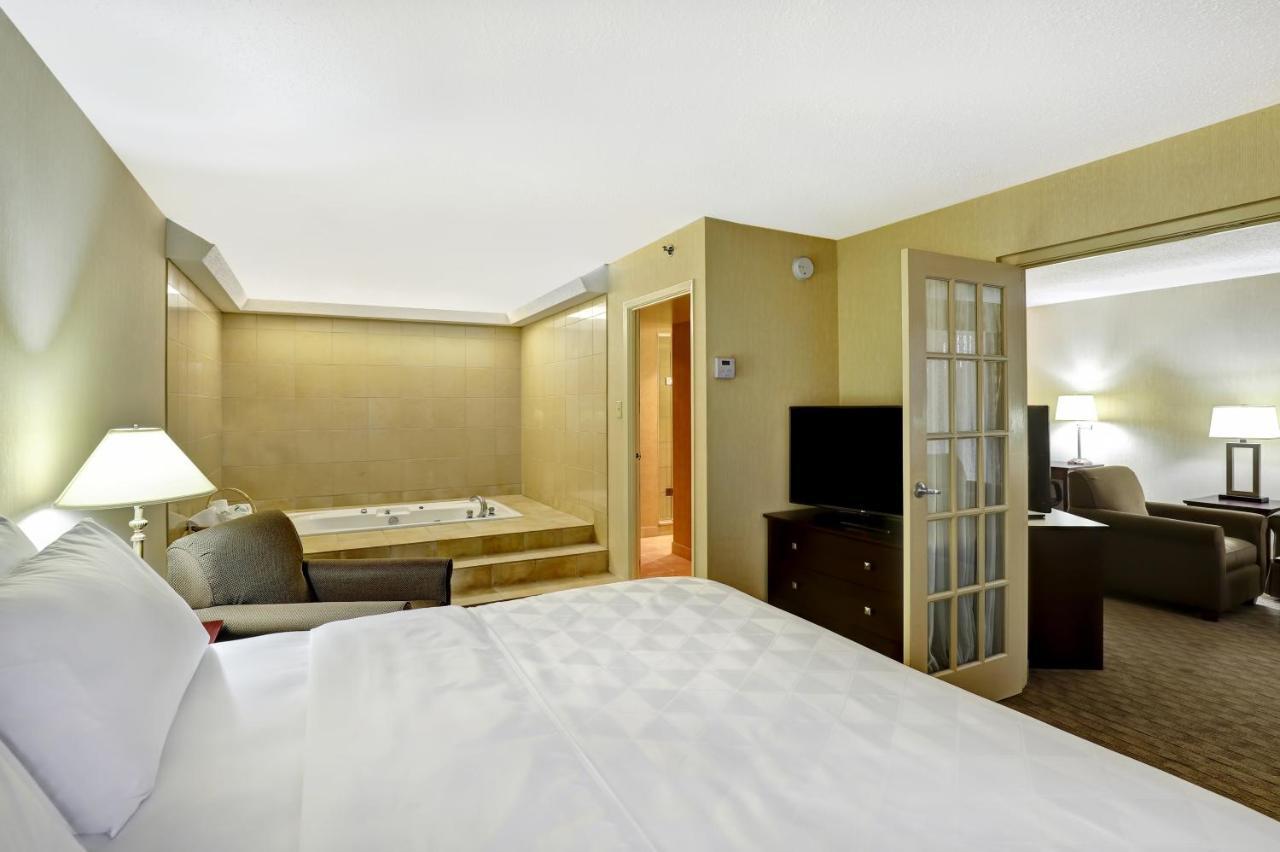Holiday Inn Guelph Hotel & Conference Centre, An Ihg Hotel Esterno foto