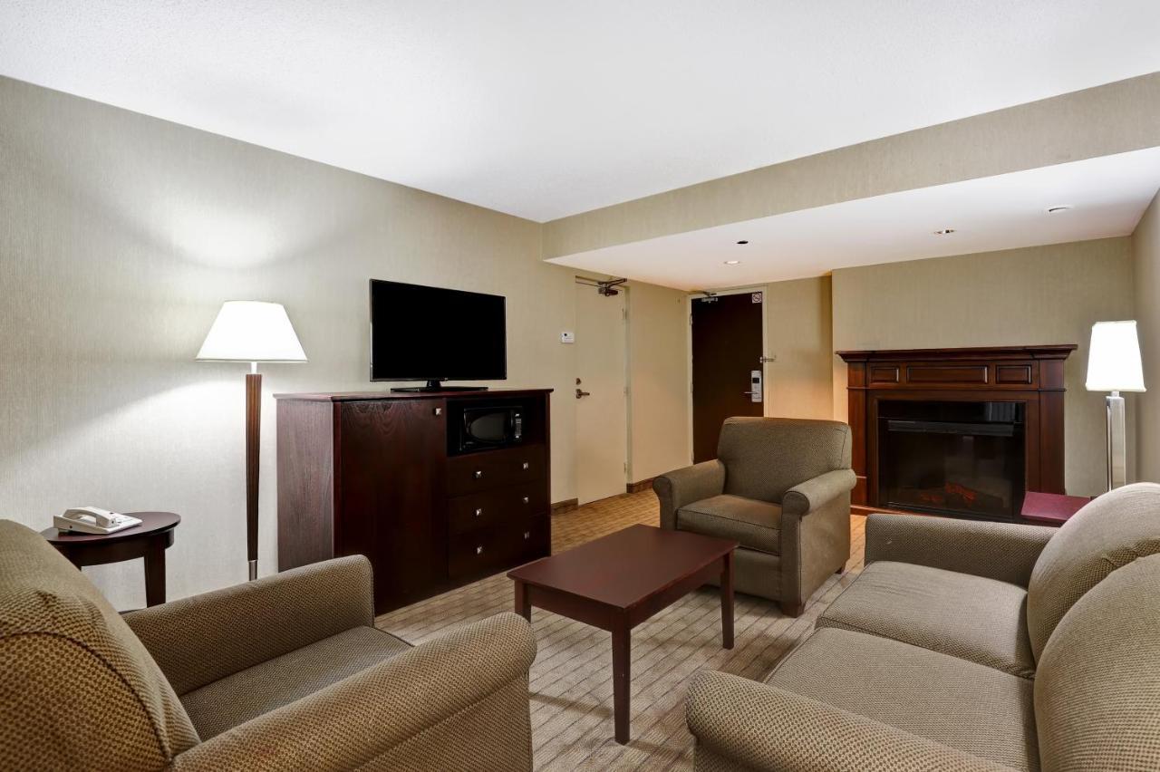 Holiday Inn Guelph Hotel & Conference Centre, An Ihg Hotel Esterno foto