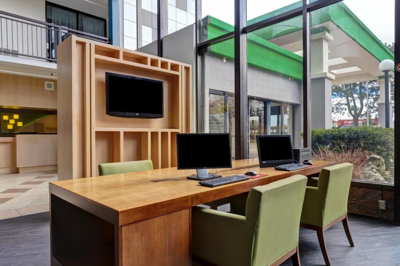Holiday Inn Guelph Hotel & Conference Centre, An Ihg Hotel Esterno foto